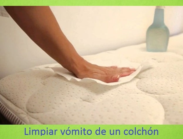 Cómo limpiar vómito de un colchón